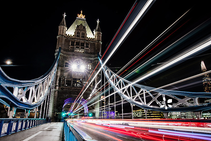 伦敦塔桥灯光秀图片素材