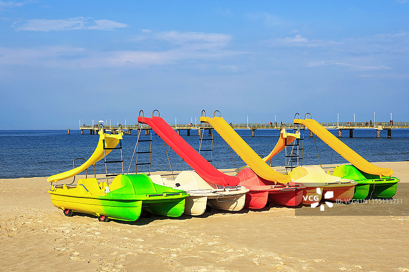 德国乌瑟多姆海滩上的休闲船只图片素材