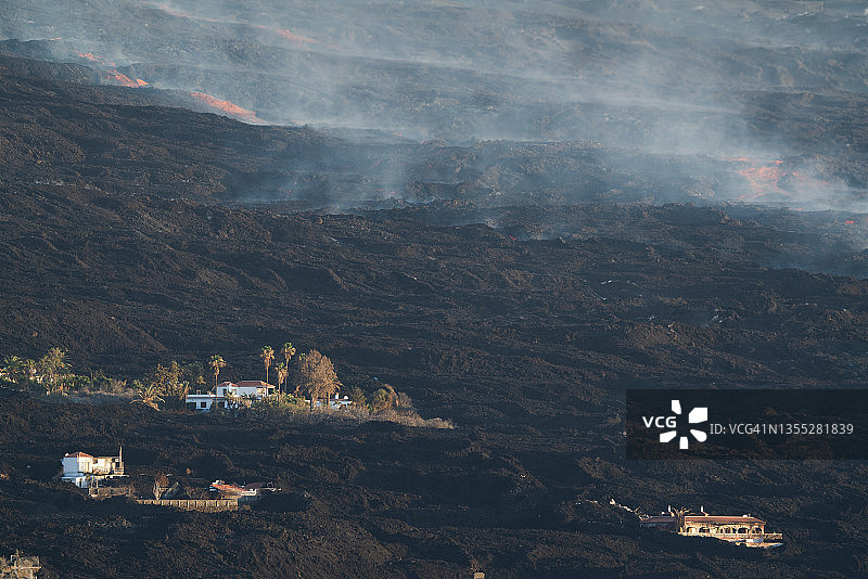 堪布雷维亚火山喷发幸存者图片素材