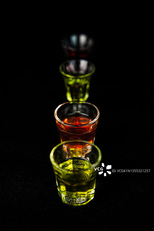 彩色利口酒杯图片素材