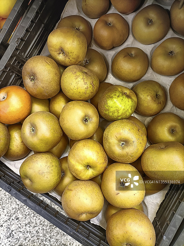 商店里的金冠苹果图片素材