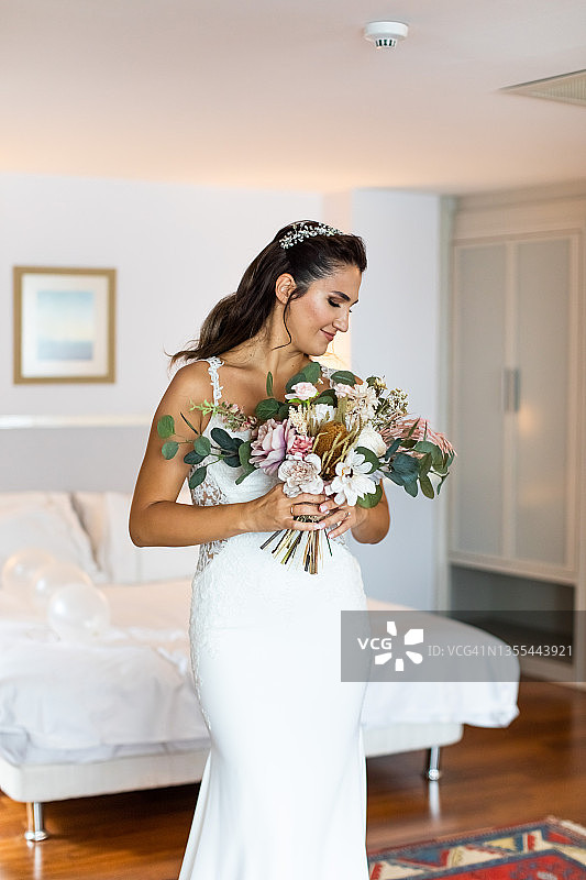 新娘摆姿势图片素材