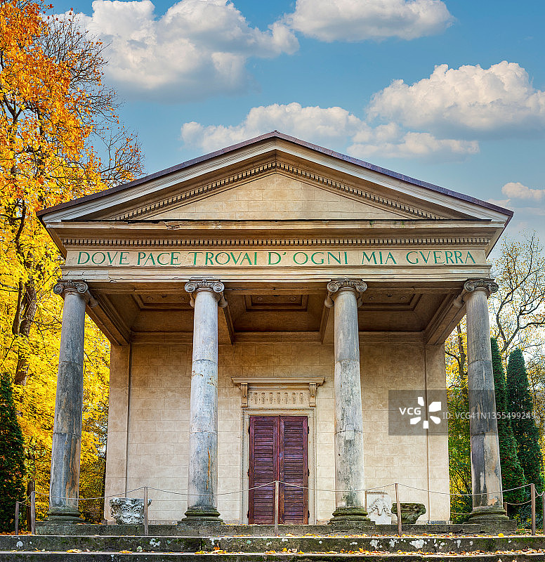 戴安娜神庙，由Szymon Bogumil Zug于1783年在阿卡迪亚公园建造图片素材