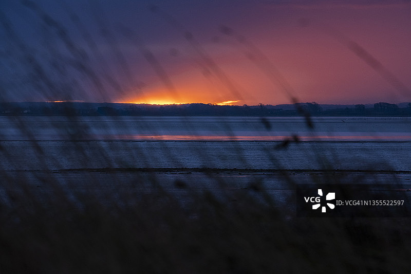 海上冬季日出图片素材