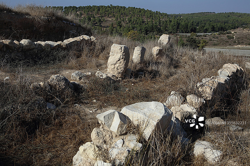 在拉吉什发现的柱子、Masseboth或石碑，显然与宗教习俗有关图片素材