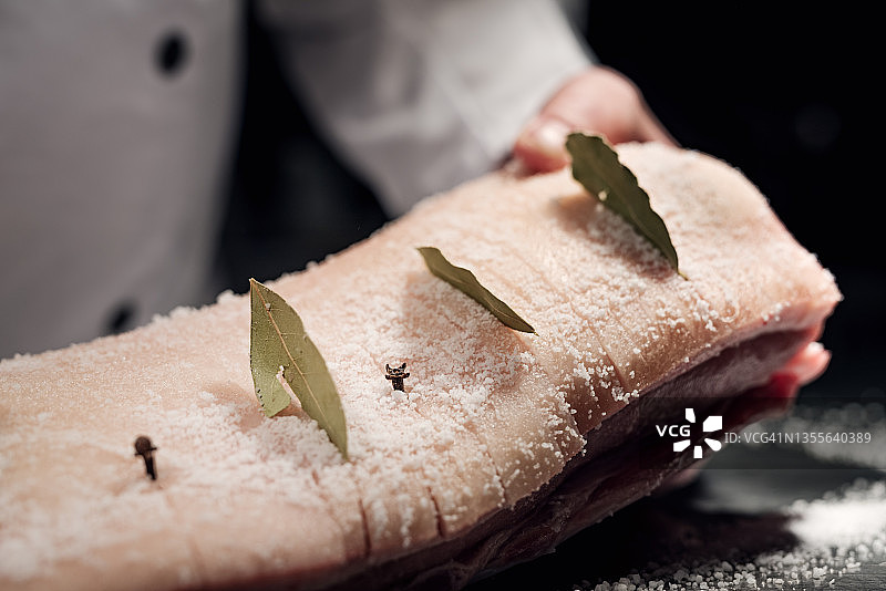 烤猪肉图片素材