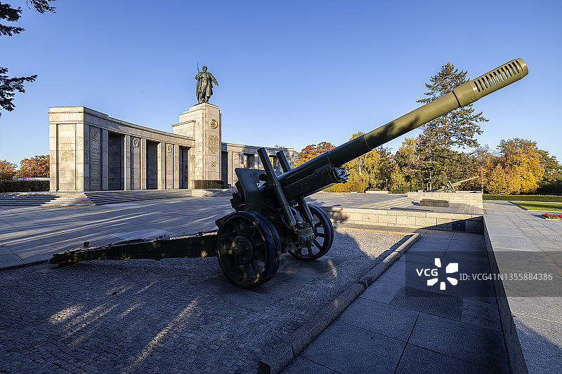 柏林蒂尔加滕的苏联战争纪念碑图片素材