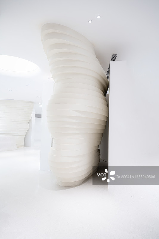 宽敞、干净、明亮的室内空间结构图片素材