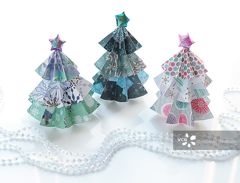 折纸圣诞树图片素材