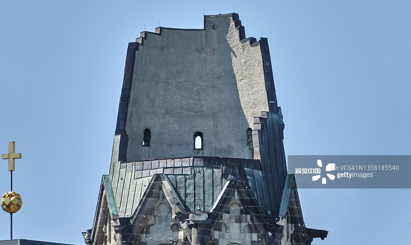 纪念教堂被毁坏的塔楼细节图片素材