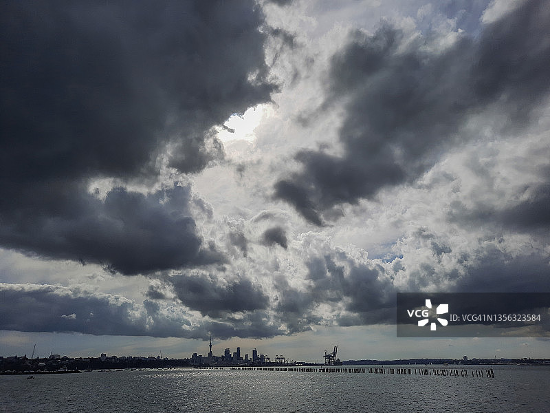 奥克兰市-从奥卡胡湾观看图片素材