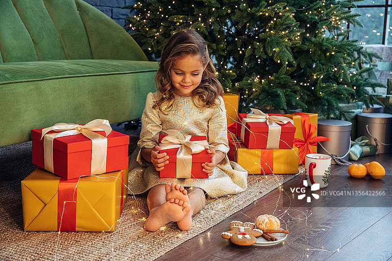 里面是什么图片素材