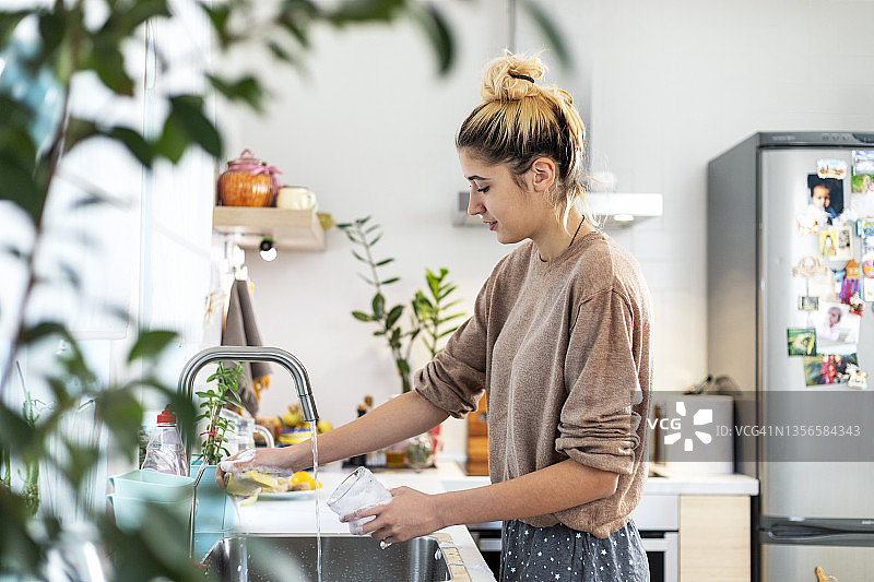 清洁卫生，健康一半图片素材
