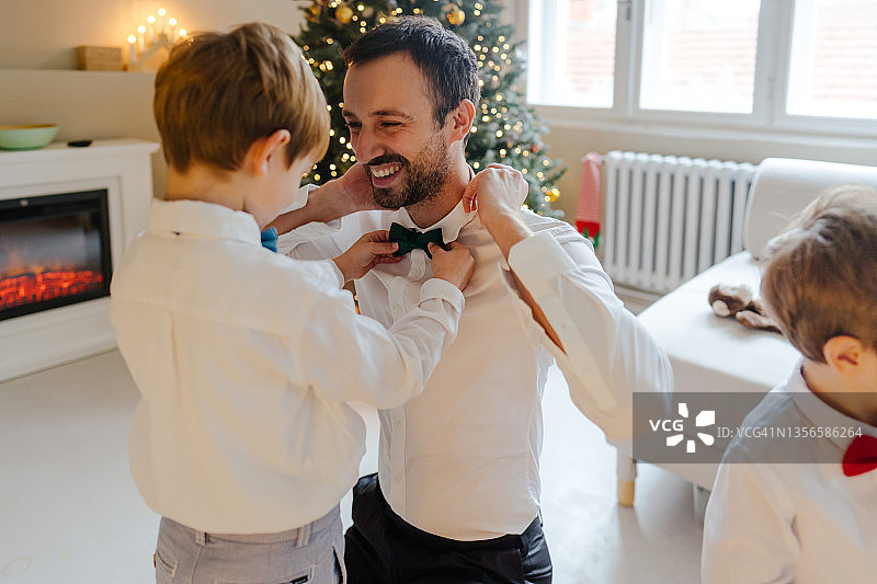 调整我父亲的领结图片素材