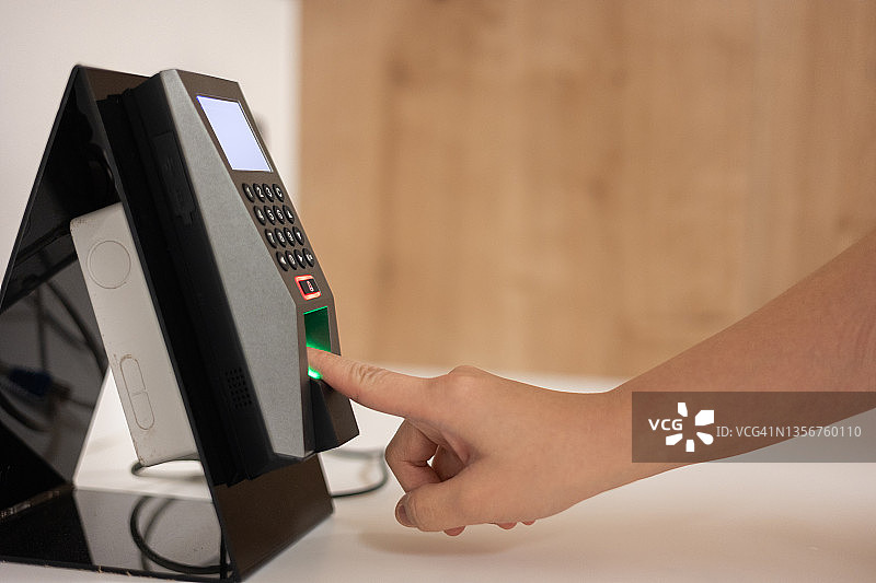 指纹扫描仪，用于考勤机签到的指纹图片素材