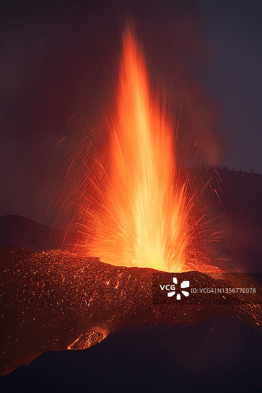 拉帕尔马岛老峰火山图片素材