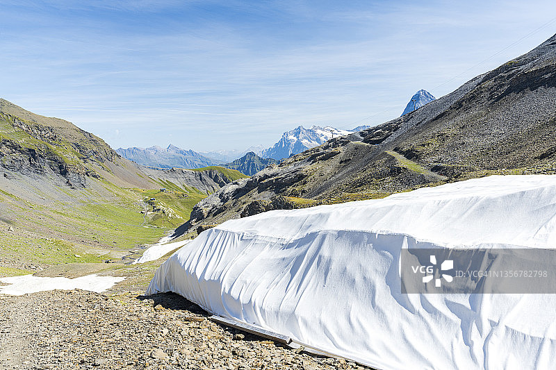 瑞士雪地防护罩图片素材