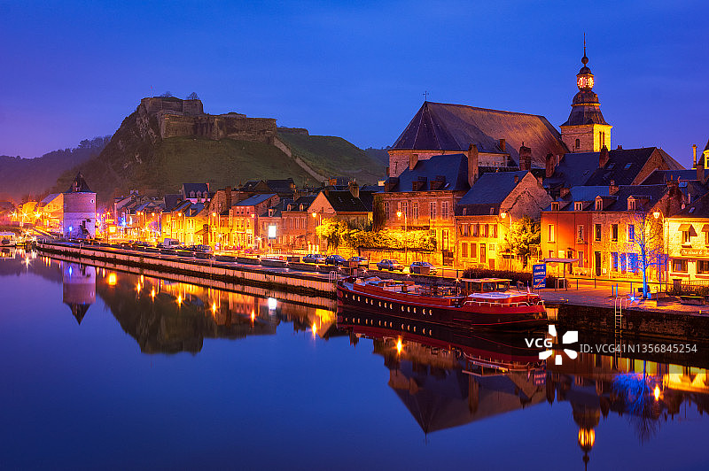 黎明时分给予图片素材