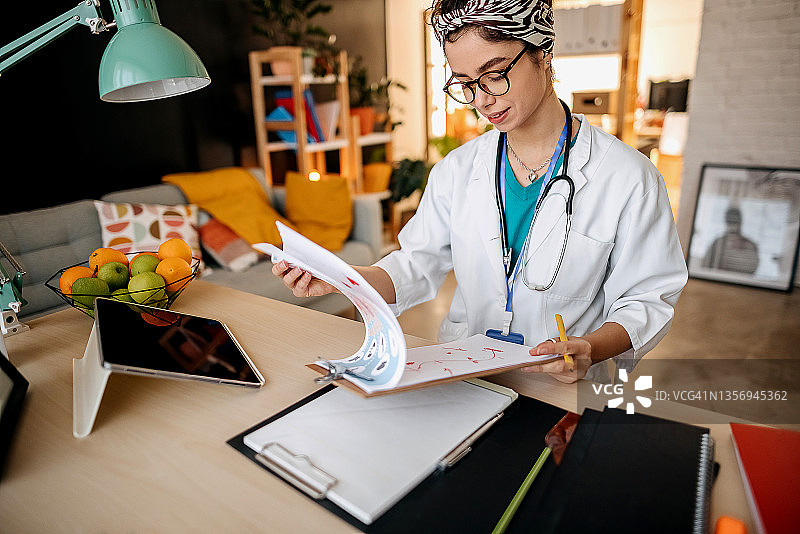 希望这份文件能及时寄出图片素材