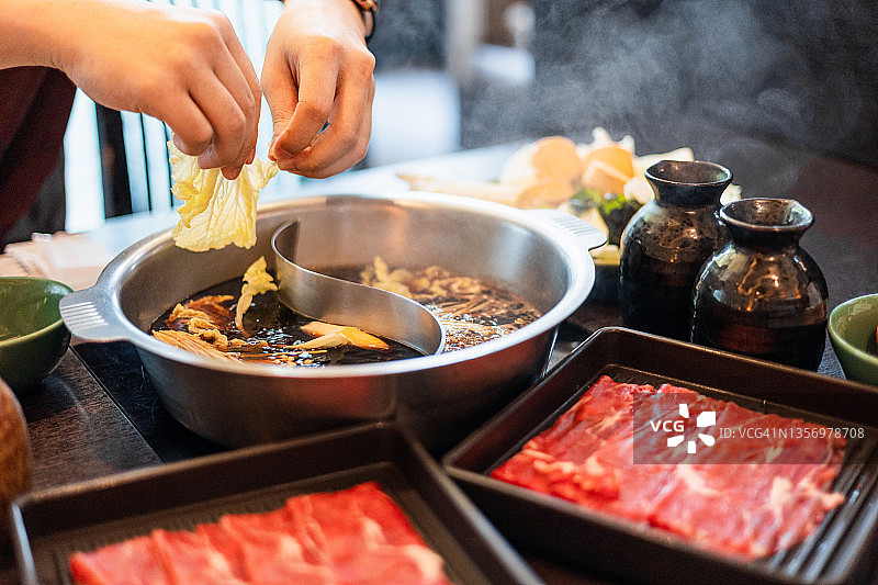 红烧涮锅，日本菜图片素材