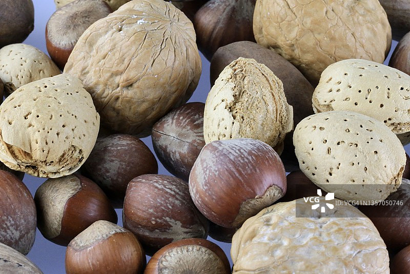 带壳的美味坚果小吃图片素材