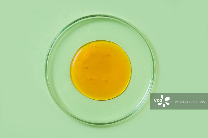 天然橙色磨砂膏、精华液或发膜图片素材