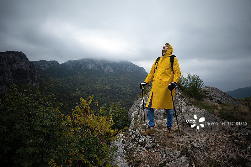 达到目标，成功登顶图片素材