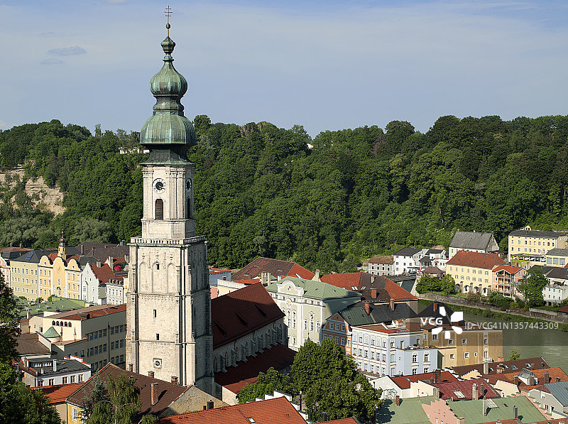 圣雅各布教堂和萨尔察赫河畔的博格豪森图片素材