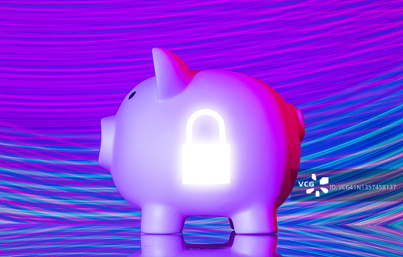 锁住的储蓄罐图片素材