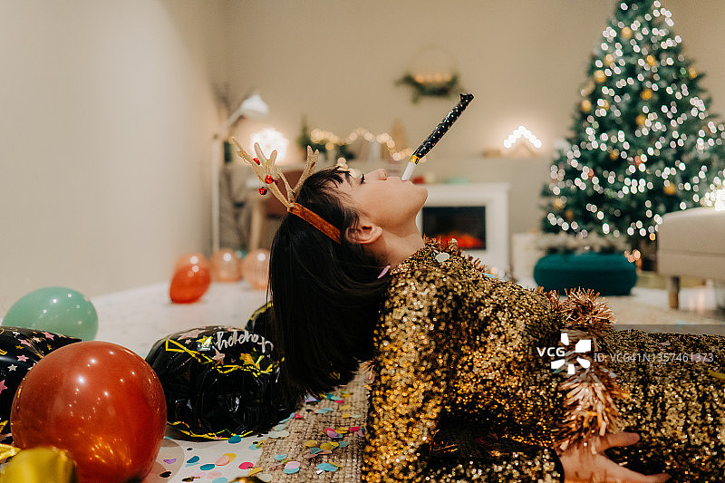 精彩的新年夜派对！图片素材