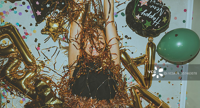 新年派对后的装饰图片素材