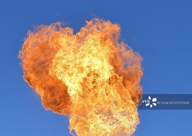 汽油爆炸火焰图片素材
