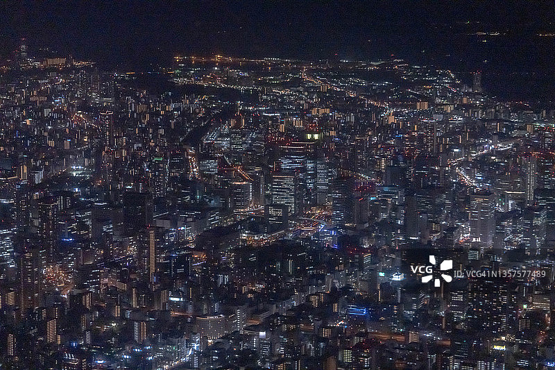 从飞机上俯瞰日本大阪市图片素材