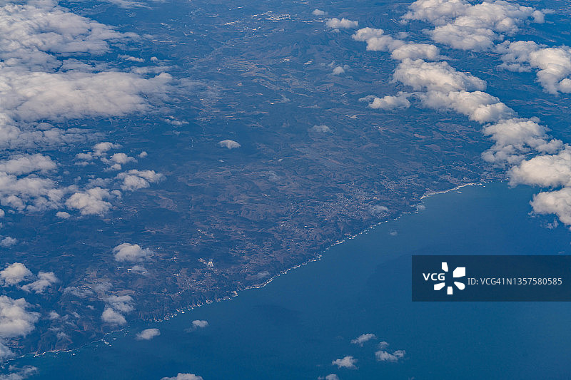 飞机航拍日本岩手县久慈市图片素材