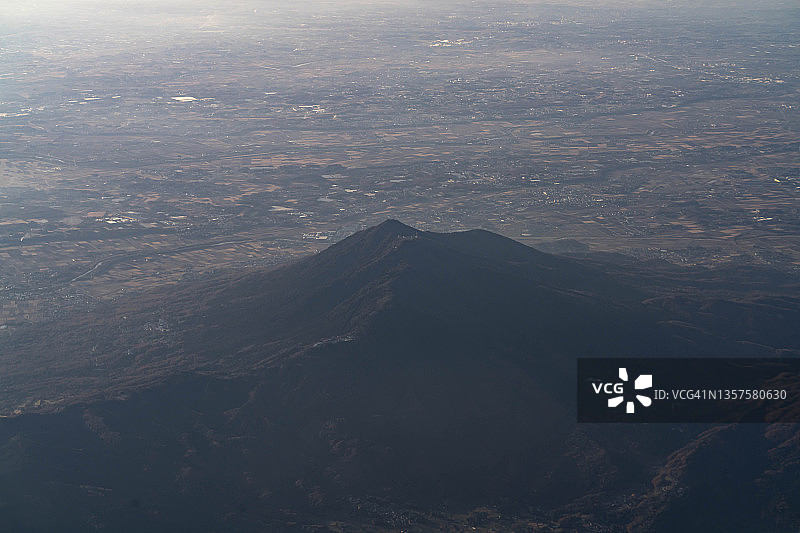 飞机航拍日本茨城县筑波山图片素材