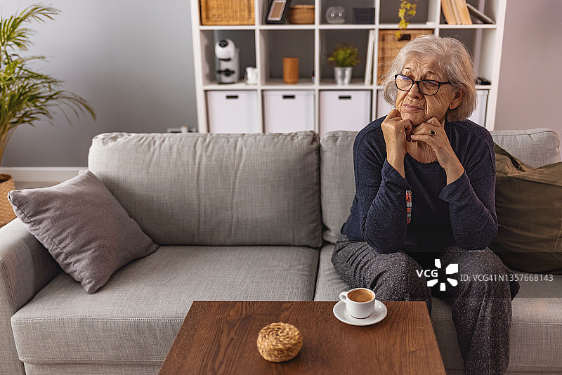 退休带来充分的深度思考时间图片素材