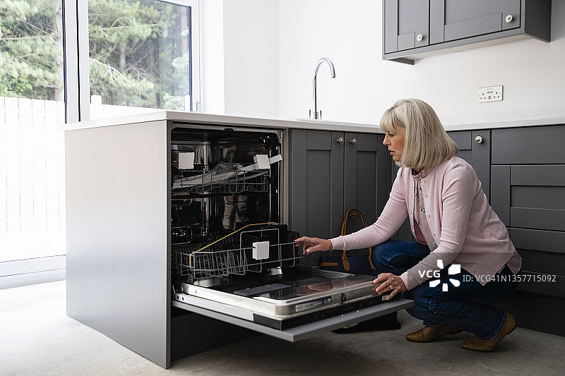 大容量洗碗机图片素材