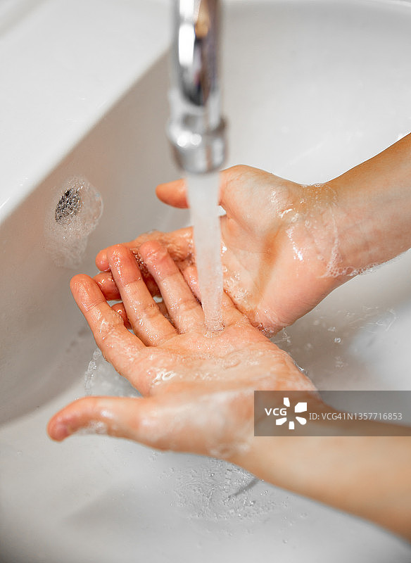 洗手是预防疾病的好方法图片素材