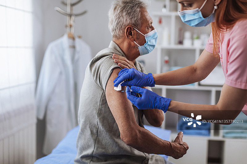 疫苗接种可以阻止病毒传播图片素材