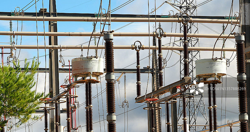 高压电厂电气元件细节特写图片素材