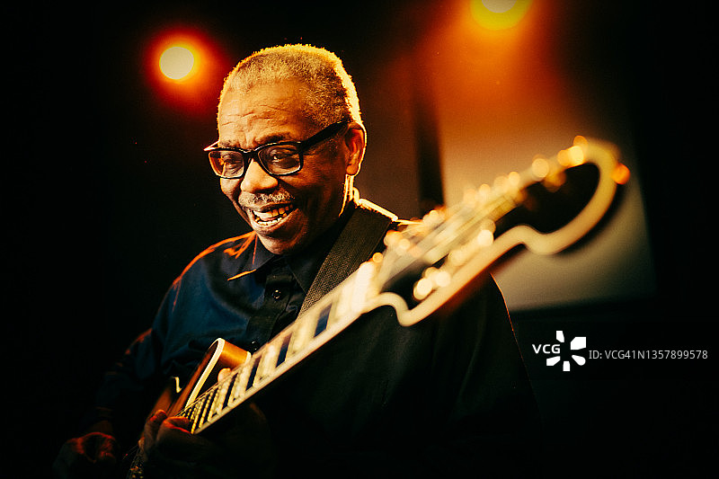 吉他手图片素材