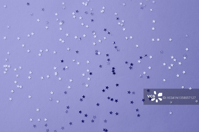 时尚的2022年紫色Very Peri五彩纸屑背景图片素材