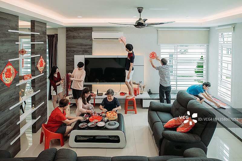 春节除夕夜装饰客厅庆祝春节图片素材