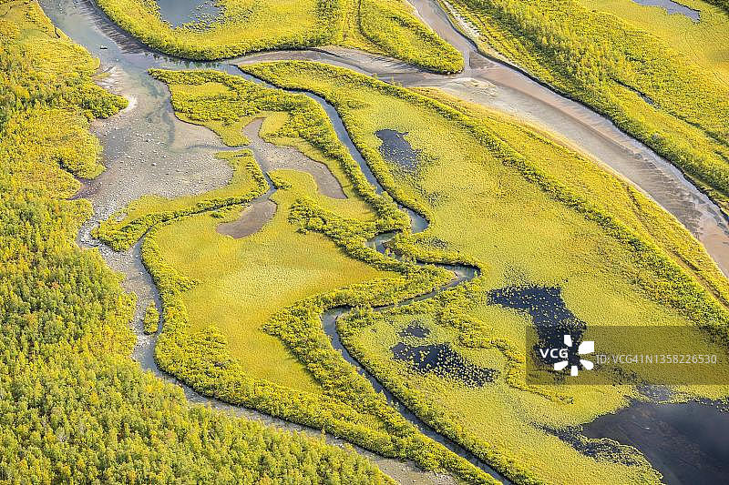 拉帕达伦河三角洲特写，瑞典萨勒克国家公园图片素材