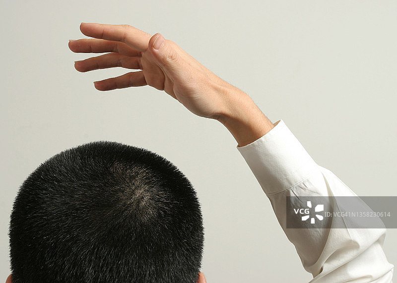 做手势的男人图片素材