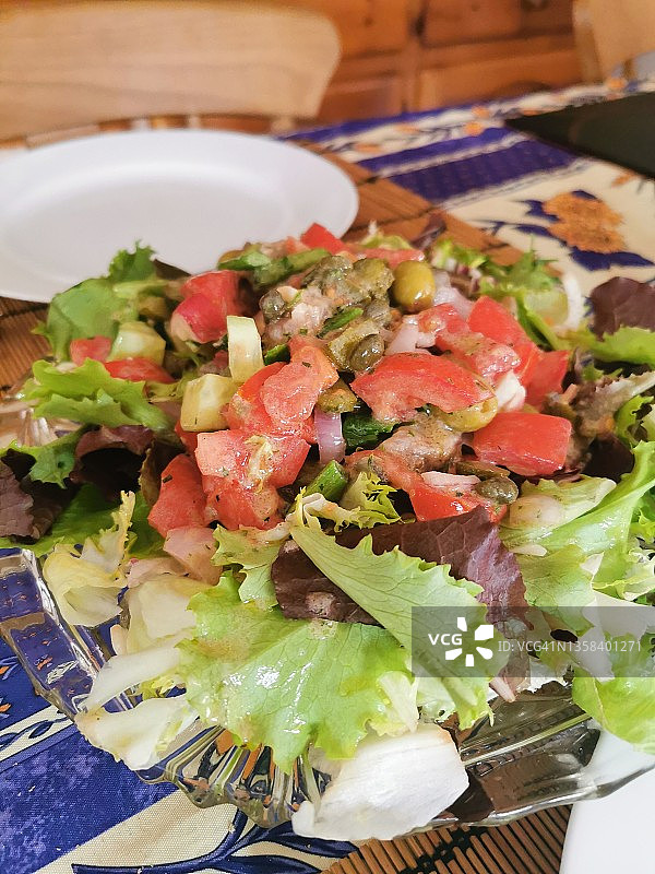 沙丁鱼沙拉图片素材