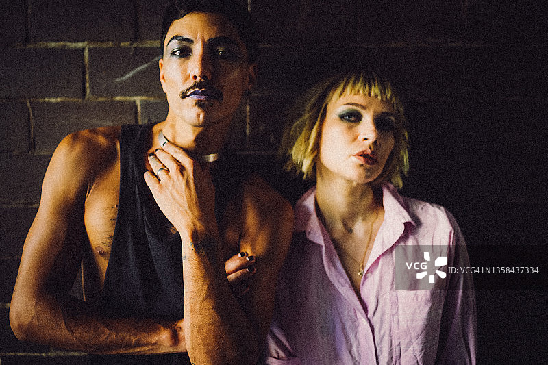 年轻夫妇图片素材