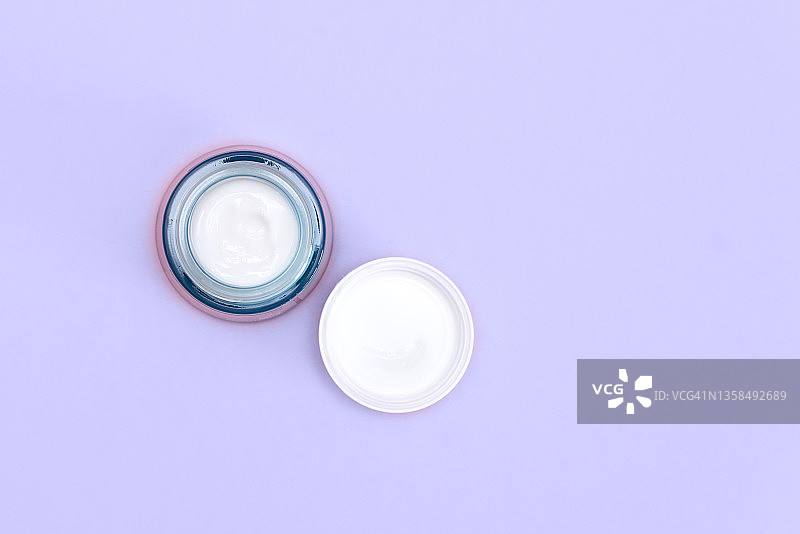 紫色丁香色液体凝胶化妆品涂抹质地背景图片素材