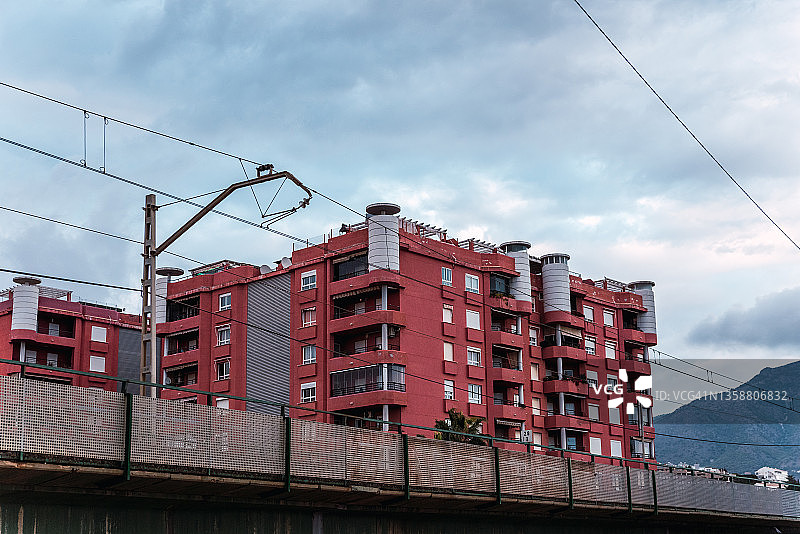 红色居民楼群图片素材