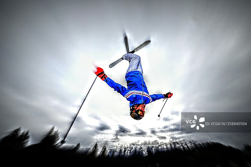 三次自由式滑雪世界冠军图片素材